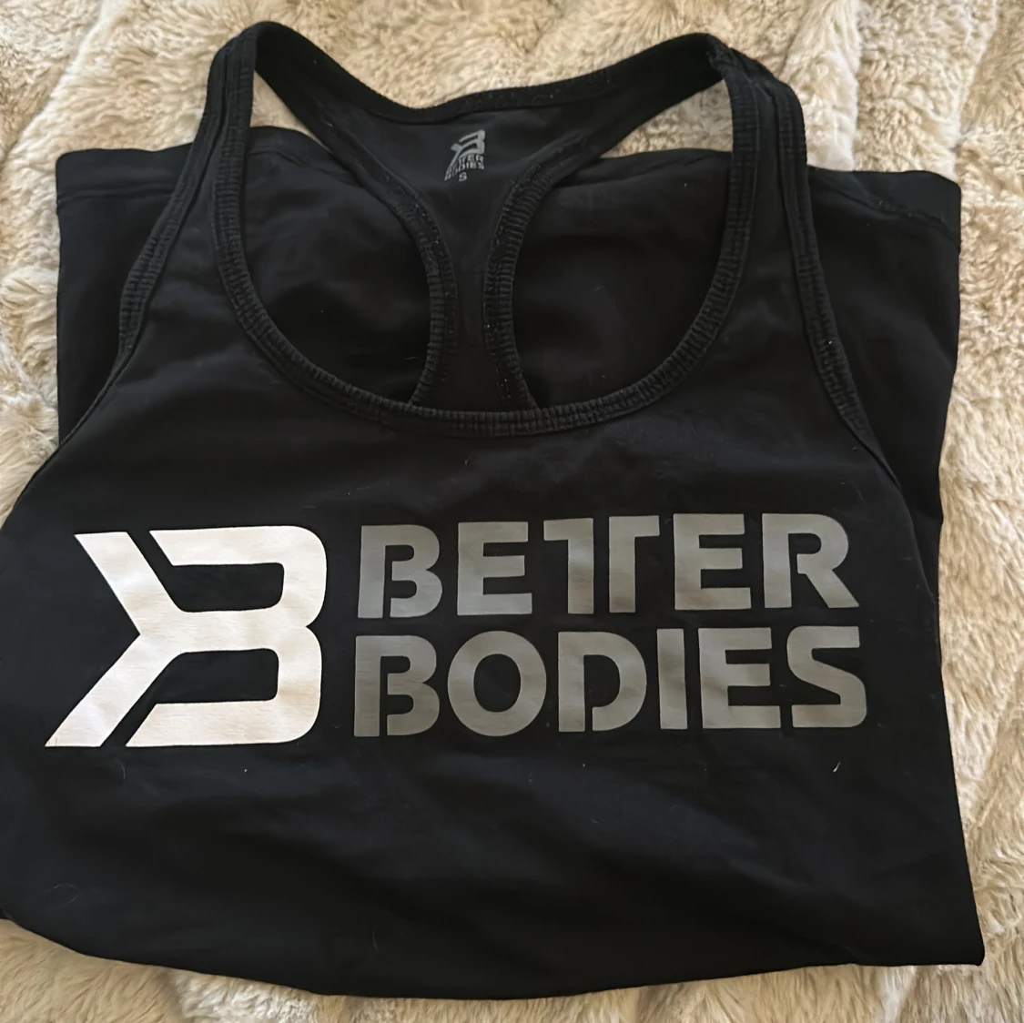 Linne från bettet Bodies 