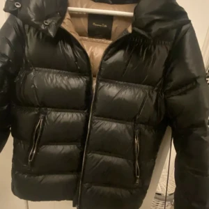 Massimo dutti jacka - Massimo dutti jacka i ny skick❤️❤️ nypris 2000🥰