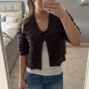 Lila trekvärtslofta - Säljer denna lila trekvarts kofta då den inte kommer till användning 🩷