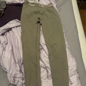 Träningsbyxor  - Fina träningsbyxor. 