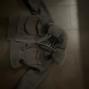 Meotine jacka - Vill ha en svart så säljer denna 