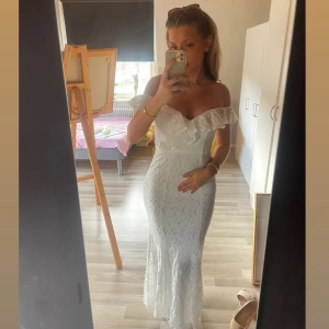 Studentklänning  - Studentklänning i storlek 36. Passar mottagning💕Säljer fler studentklänningar :)