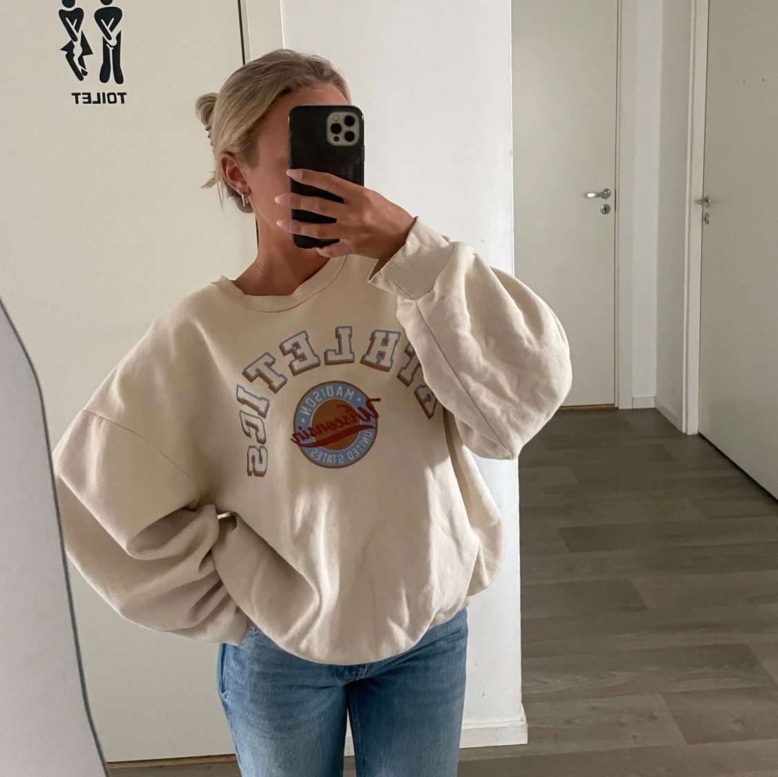 Beige sweatshirt  - 90