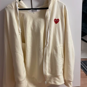 CDG zip hoodie  - Hoodie CDG bra skick pris går att diskutera 