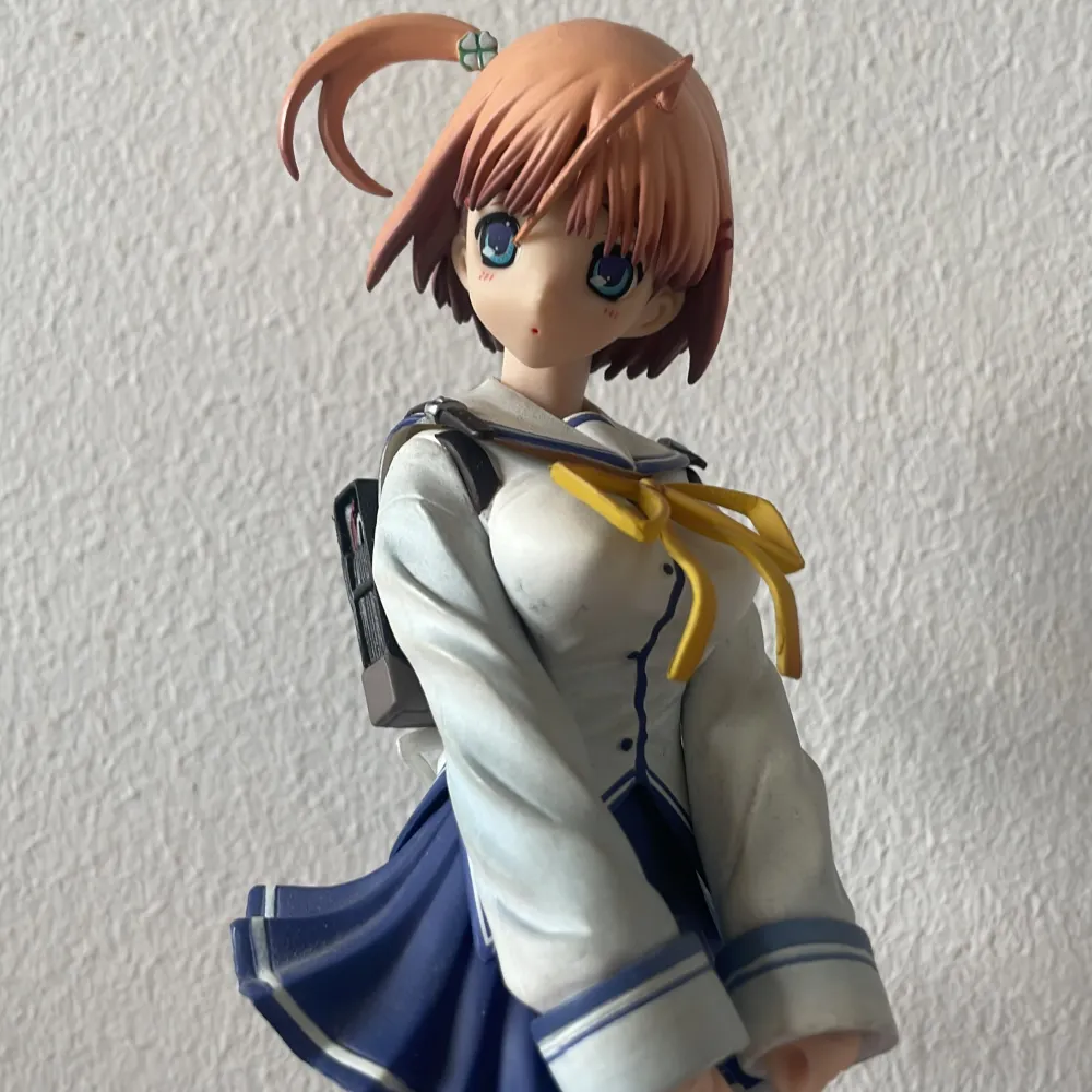 Säljer denna ”school girl” anime dockan för runt 450(original pris 650). Bra skick. Cirka 15-20 cm i längden. Hör av för mer info!💕. Övrigt.