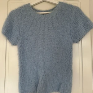 Topp från Zara - Snygg topp från Zara i storlek L, mycket bra skick! Passar s/m.