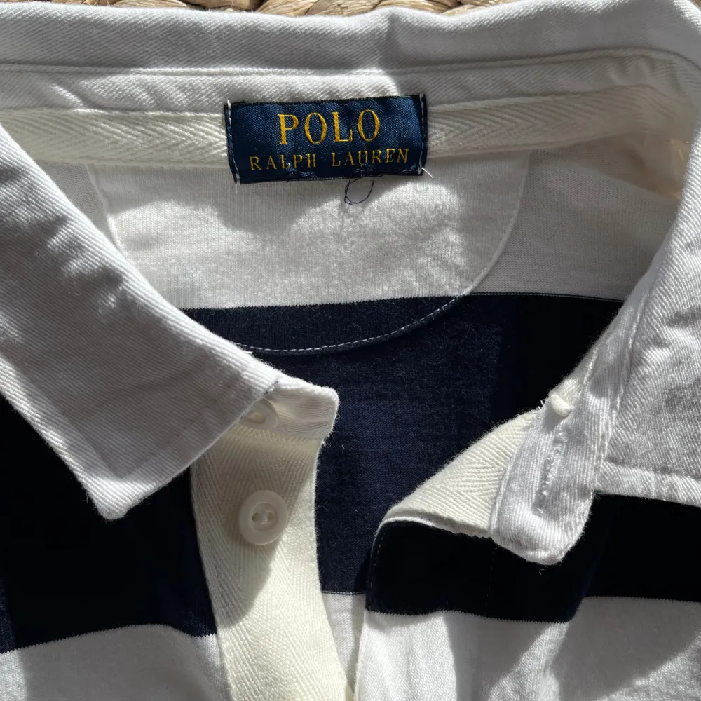 Polo Ralph lauren långarmad piké,👔 snabba svar💬 pris kan diskuteras💵 1-3 arbetsdagar🚛 modellen är 174. Skjortor.