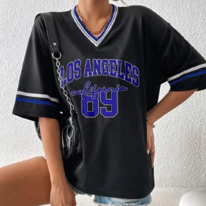 Tröja - Jättefin tröja! Den är lite oversized i modellen! Aldrig använd! Hör av er vid frågor!