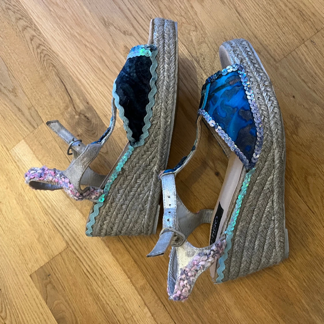 Handgjorda zapatillas strl 37 - 90