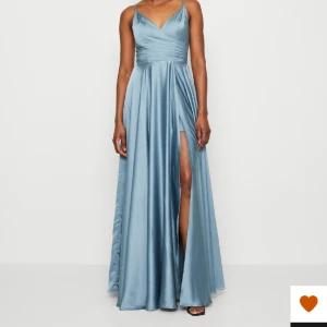 Balklänning  - Använd en gång Mycket fint skick 