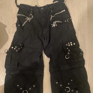 Tripp nyc jeans - Säljer dessa jeans i en annan annons. Kan tänka mig att sänka lite i pris om den köps den 30 eller 31 december 2021 innan kl 16.