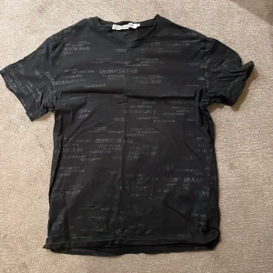 Ncalvin clean tshirt - Det är en xs t-shirt 