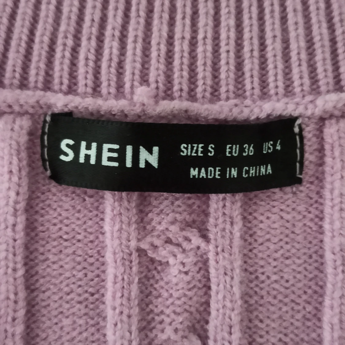 Lljuslila stickad väst - 91