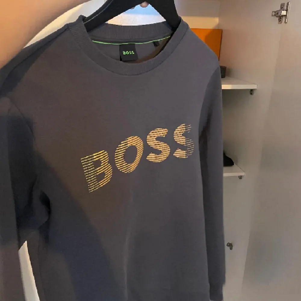 Fin boss tröja använd ganska ny inga skador i plaget✌🏽. Tröjor & Koftor.