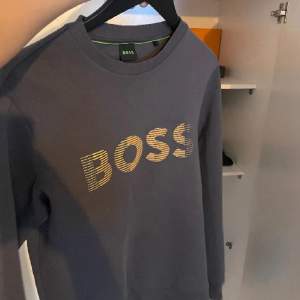 Fin boss tröja använd ganska ny inga skador i plaget✌🏽
