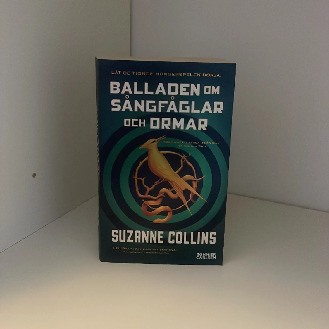 BALLADEN PM SÅNGFÅGLAR OCH ORMAR av SUZANNE COLLINS 