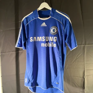 Chelsea tröja - Chelsea hemmatröja från säsongen 06/07. 10/10 skick.
