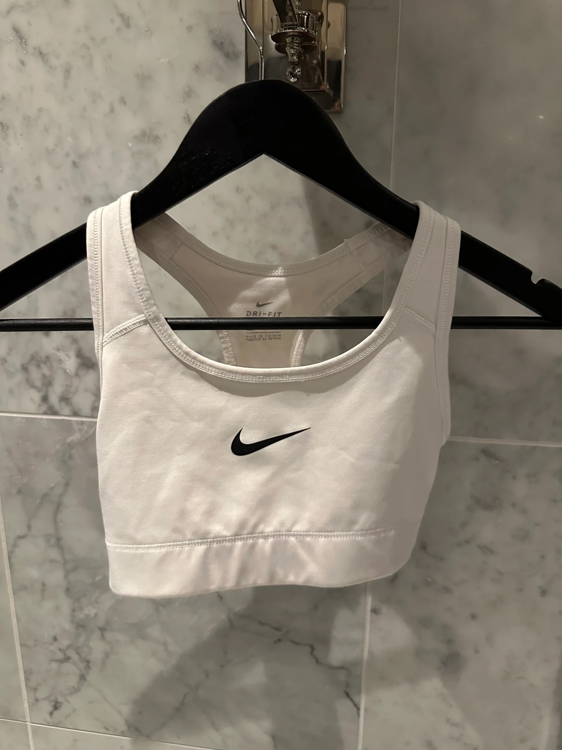 sport-bh nike