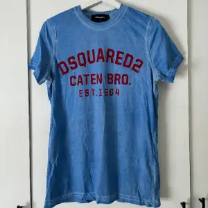 Dsquared2 T-Shirt, storlek M