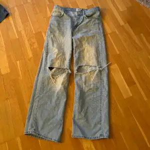 Flared lager 157 jeans med hål