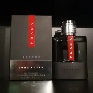 Prada luna rossa carbon 100ml Ungefär 90-95% kvar Skriv DM för frågor 