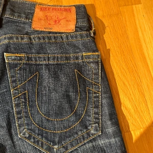True Religion Jeans - Modellen Rocco. Utan defekter, som nya. Skriv vid frågor eller fler bilder.