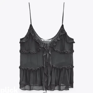 Zara blus  - Zara blus använd fåtal gånger. Tryck gärna på köp nu❤️pris kan diskuteras 