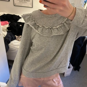 Söt tröja  - Bra skick tryck gärna på köp nu knappen ❤️