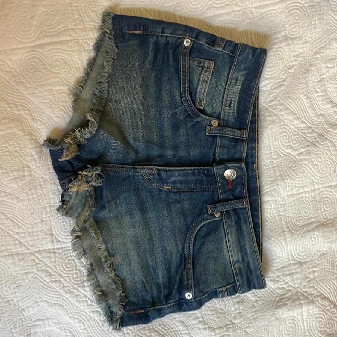 Lågmidjade jeansshorts