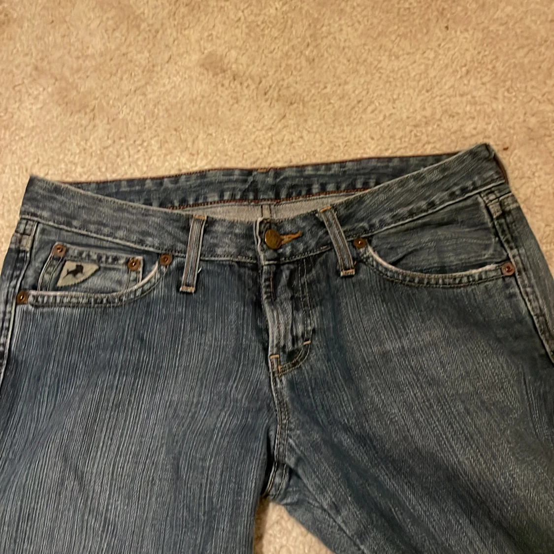 Loia lågmidjadejeans  - 91