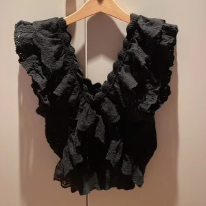 Zara topp - Jättefin Zara topp i storlek S. Perfekt till fest eller middag 🥰 Nyskick och inga defekter alls ❤️