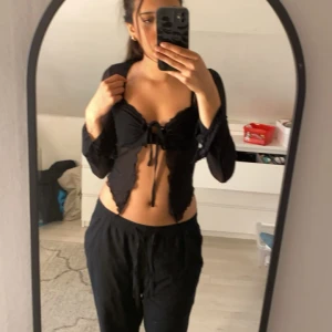 Slit top - Helt oanvänd med prislapp, säljer för att den var för liten. står s men skulle säga att den passar xs/xxs