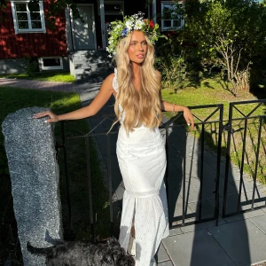 Midsommarklänning - använd en gång - Säljer förra årets midsommarklänning! Använd endast den gången 🫶🏼⛅️