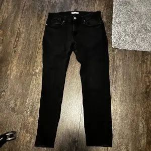 Cubus jeans i 32/32 Bra skick Regular fit