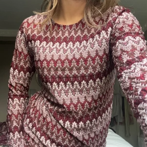 Missoni mönstrad klänning - Supersnygg klänning i missoni mönster! Perfekt till sommaren