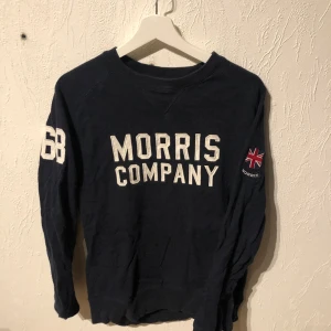 Morris Tröja storlek S - Storlek S, bra skick och äkta eftersom jag själv köpte den på pondus.