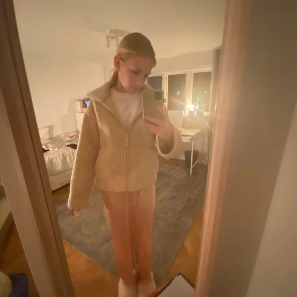 Denna kända hm jackan som är helt slutsåld och är super fin.  - 90