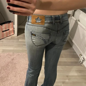 Killah Bootcut 27. - Säljer mina svin snygga Killah jeans i storlek 27 (som jag egentligen har) då de är för små för mig. Skulle lätt passa 26/25. 