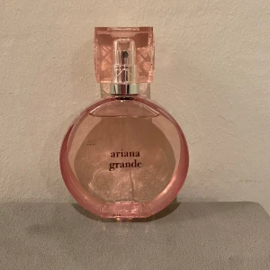 Ariana Grande parfym💕 - Endast testad