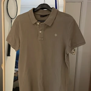 Morris piké  - Hej  Säljer min Morris pike som är i 9/10 skick, färgen är någon blandning av beige och oliv grön