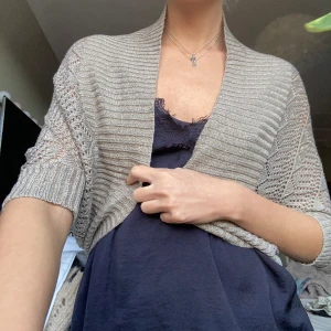 Bolero - Så fin lite glittrig bolero💕