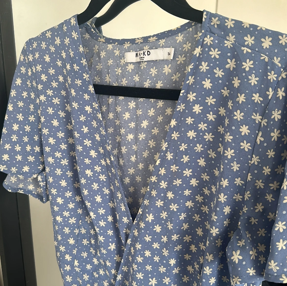 Blommig sommarklänning  - 91