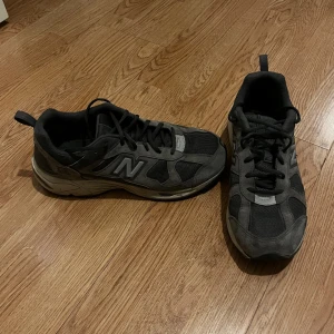 New balance 878 - Använts några gånger men passar inte mig längre, mycket bra skick, jätte sköna 