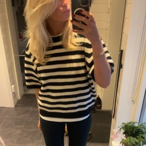 Kortärmad stickad  - Aldrig använd, inte riktigt mig stil🥰