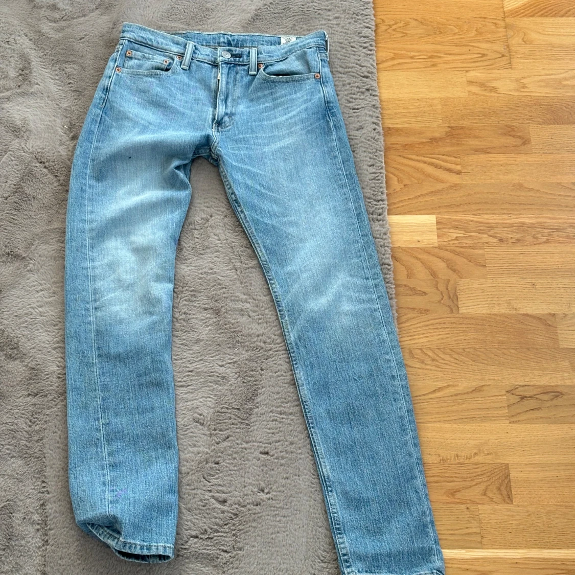 Levis slim jeans
