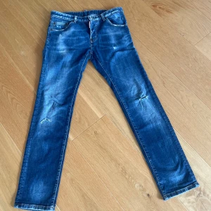 DSQUARED2  - Storlek 14Y