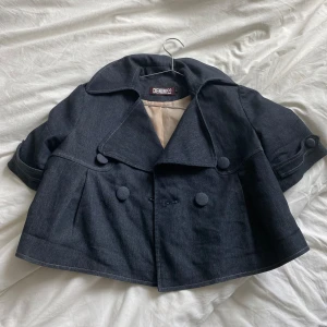 Jeans / denim bolero - MÅNGA INTRESSERADE så ge prisförslag❤️ Så fin bolero i denim, skriv för fler bilder🌟