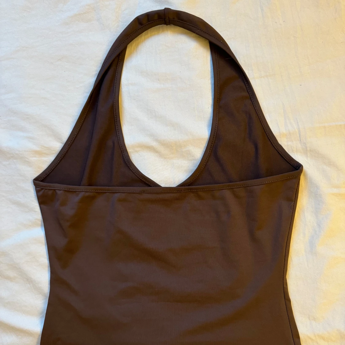 Brun backless halter top från shein - 90