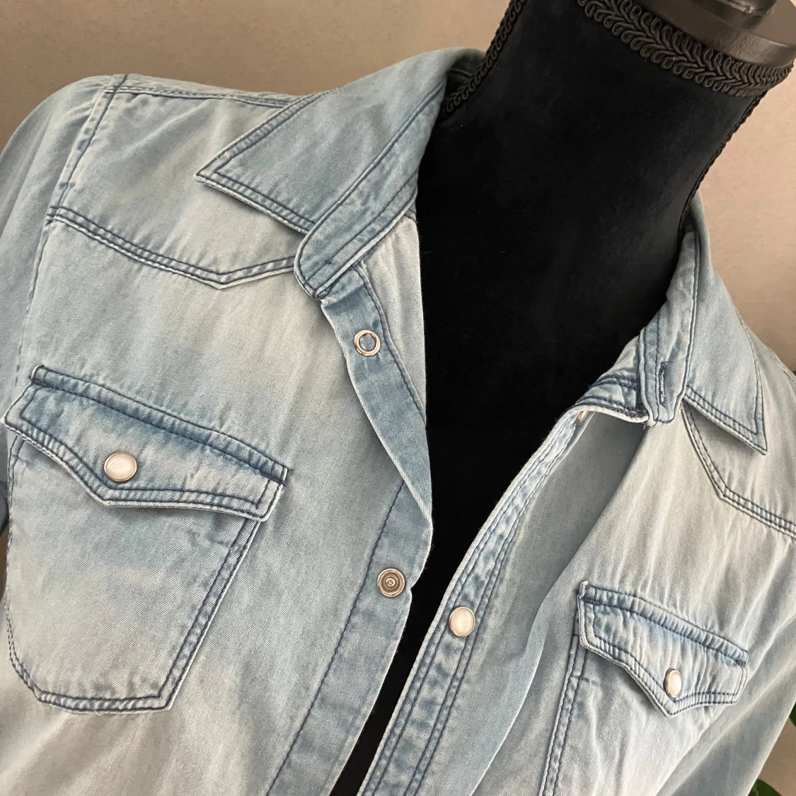Helt ny tunnare jeansskjorta - 93