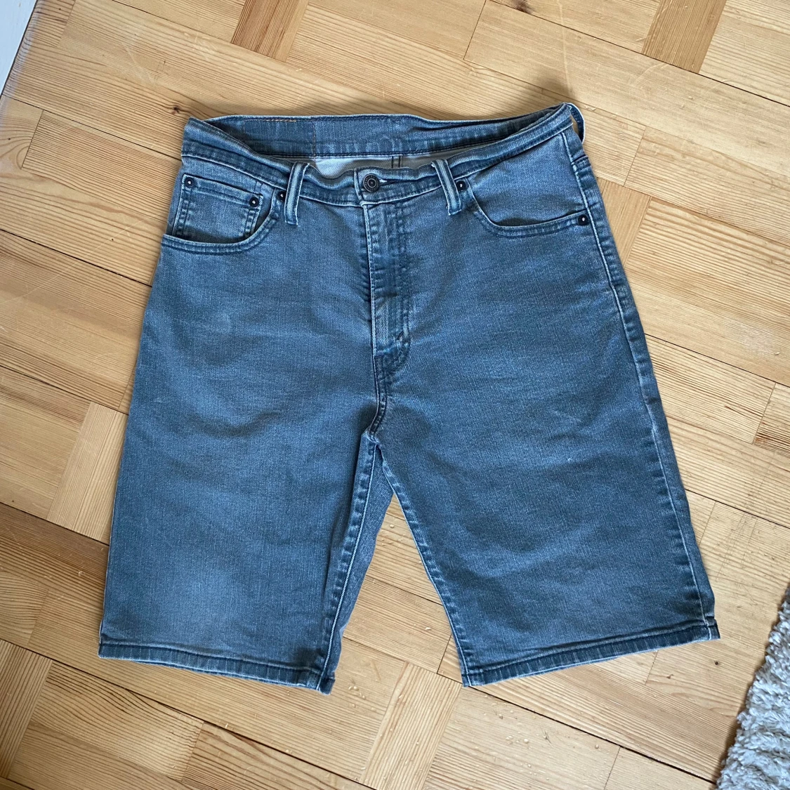Levi’s shorts - 90